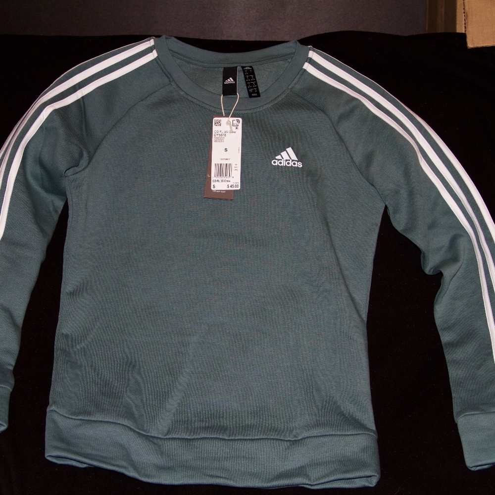 Long Sleeve Adidas Crew Sweatshirt NWT Small